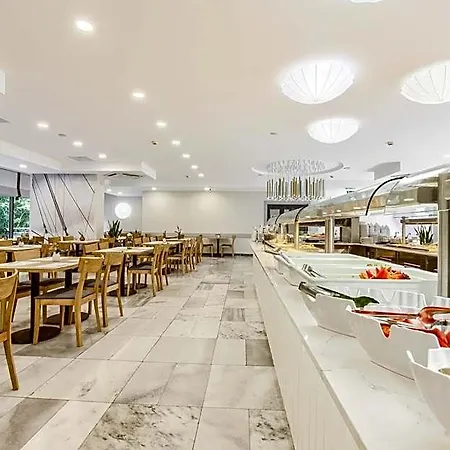 리조트 Centrum Zdrowia I Wypoczynku Ikar 코워브제크